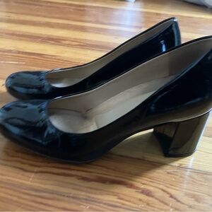 Black work block heels, patent leather